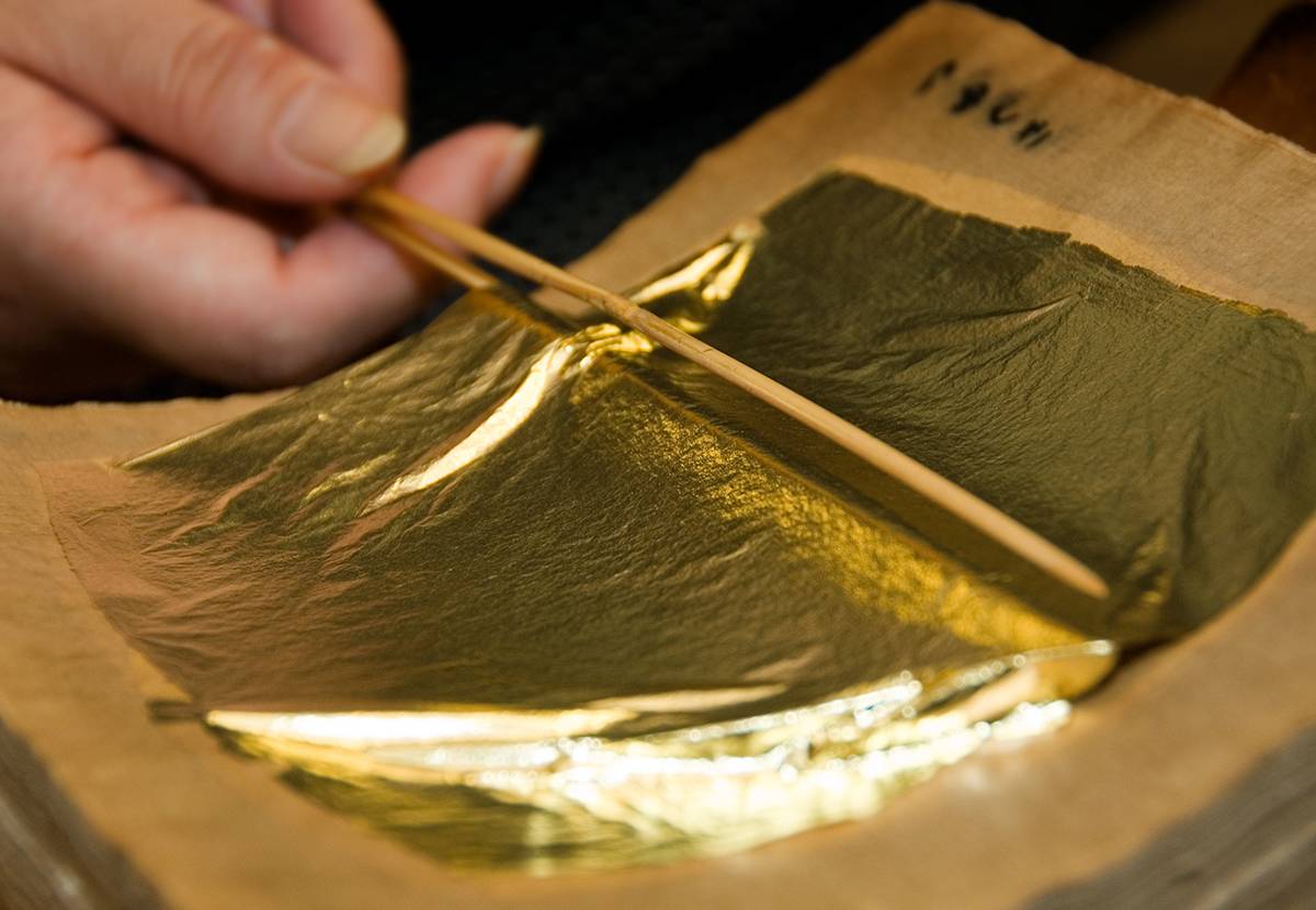 Kanazawa is said to make 99% of Japan’s gold leaf, a material indispensable to restoring national treasures and important cultural properties. One of the production techniques is on UNESCO’s Intangible Cultural Heritage List as traditional Japanese architectural craftsmanship.